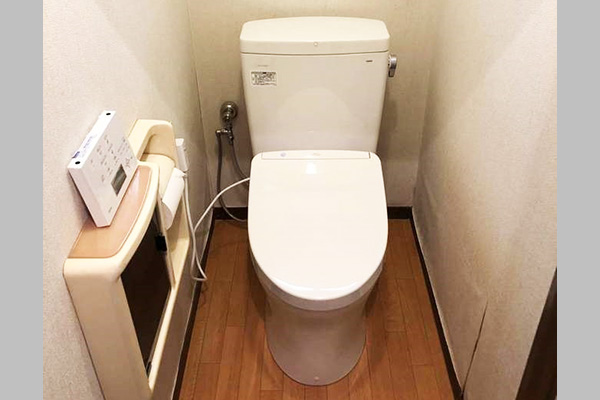 A様邸トイレ交換/床内装工事施工後